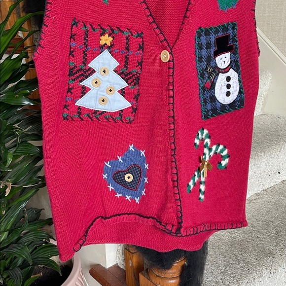 Vintage Jantzen Classics Festive Red Embroidered Christmas Sweater Vest - Picture 3 of 16